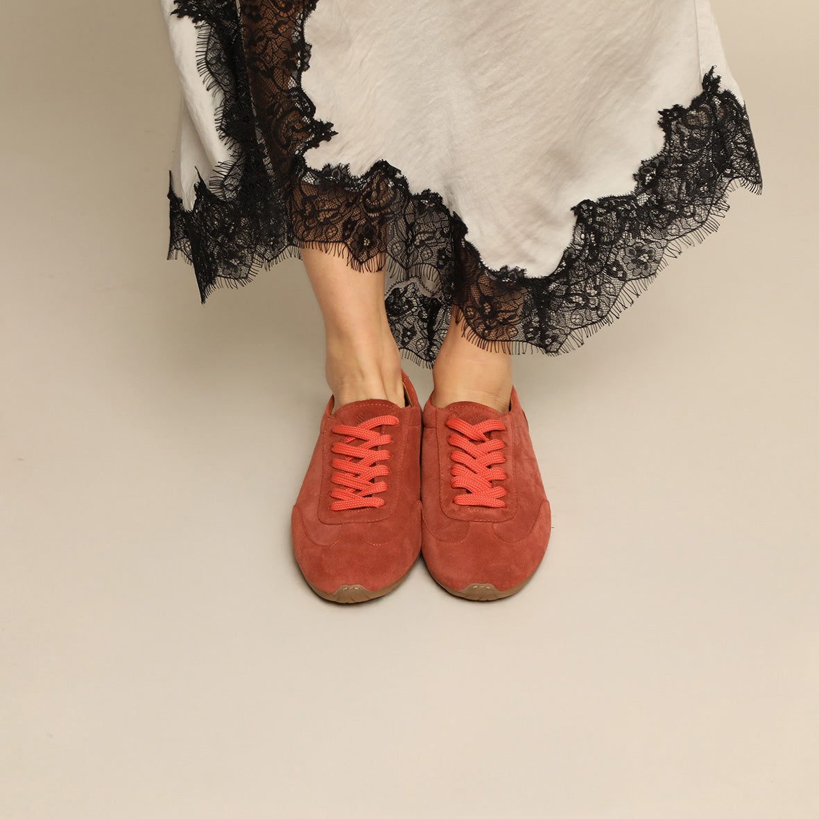 Benny Rust Trainer by Esska