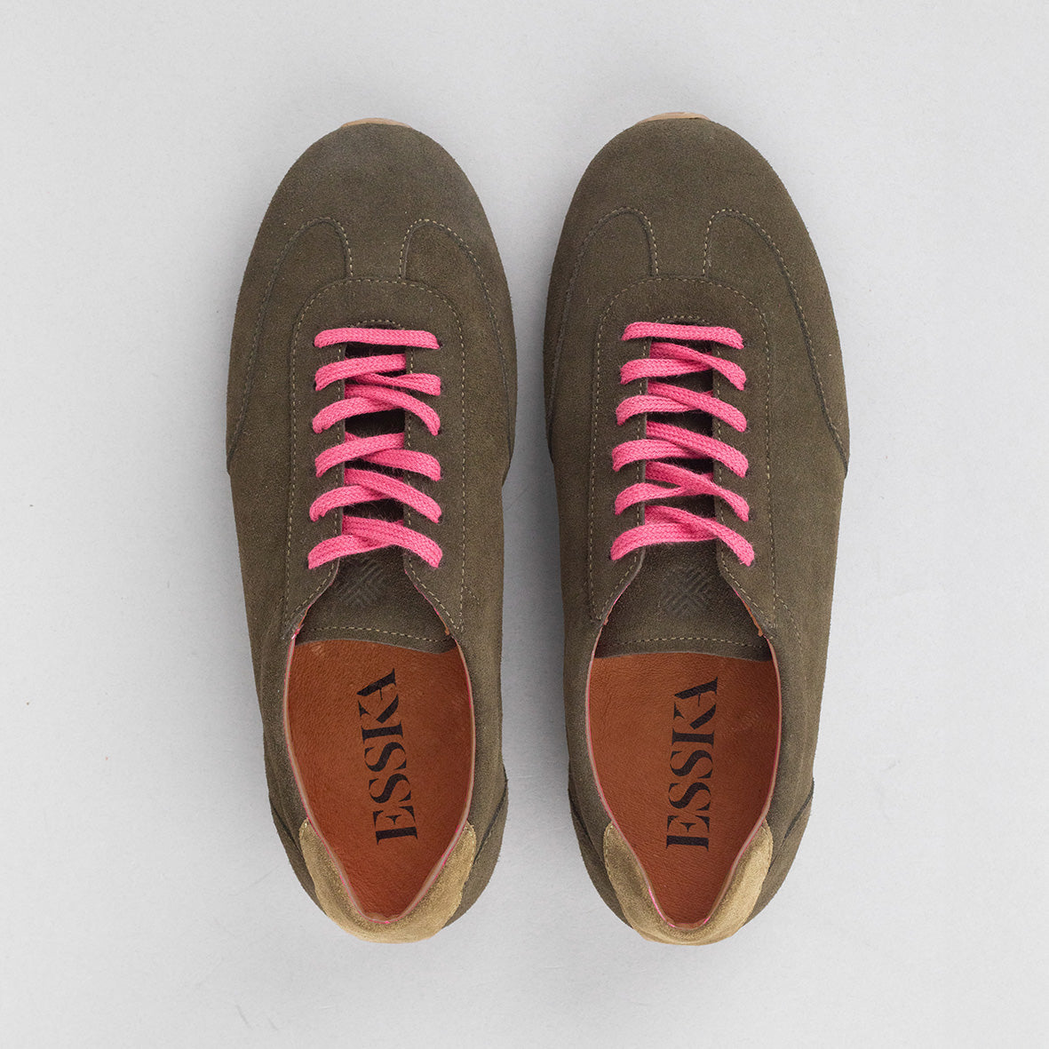 Benny Olive Trainer by Esska