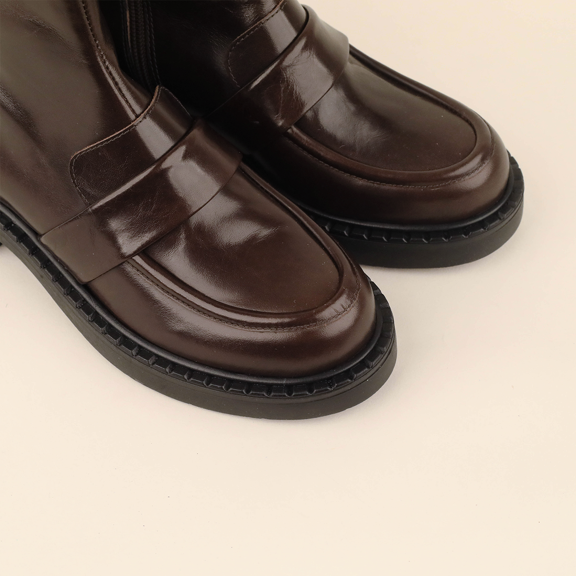 Bista Dark Brown