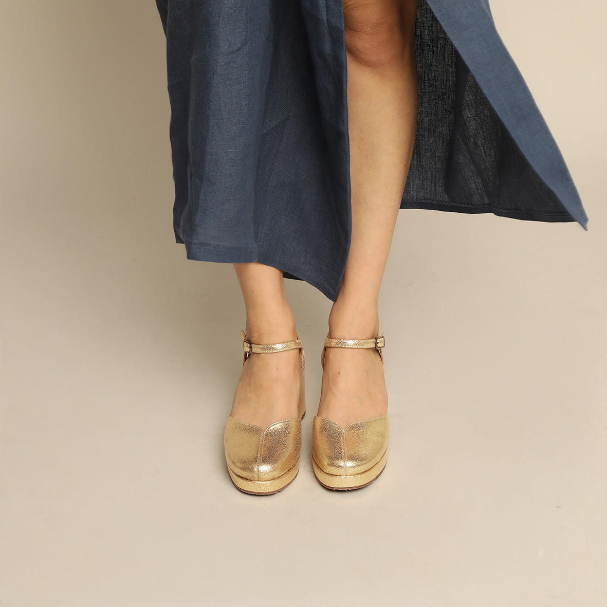 Carol WIDE Vegan Gold Mid Shoe by Esska