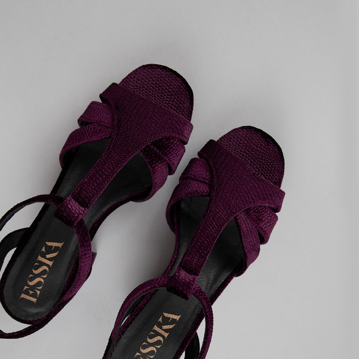 Charlie WIDE Velvet Dark Plum | ESSKA