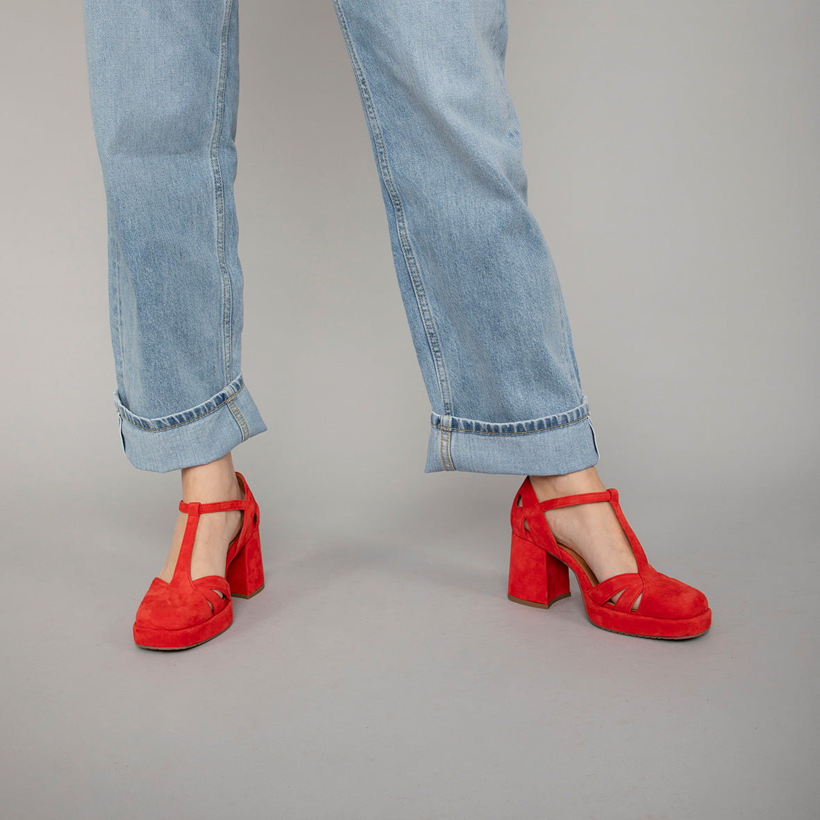 Chaza WIDE Red Suede
