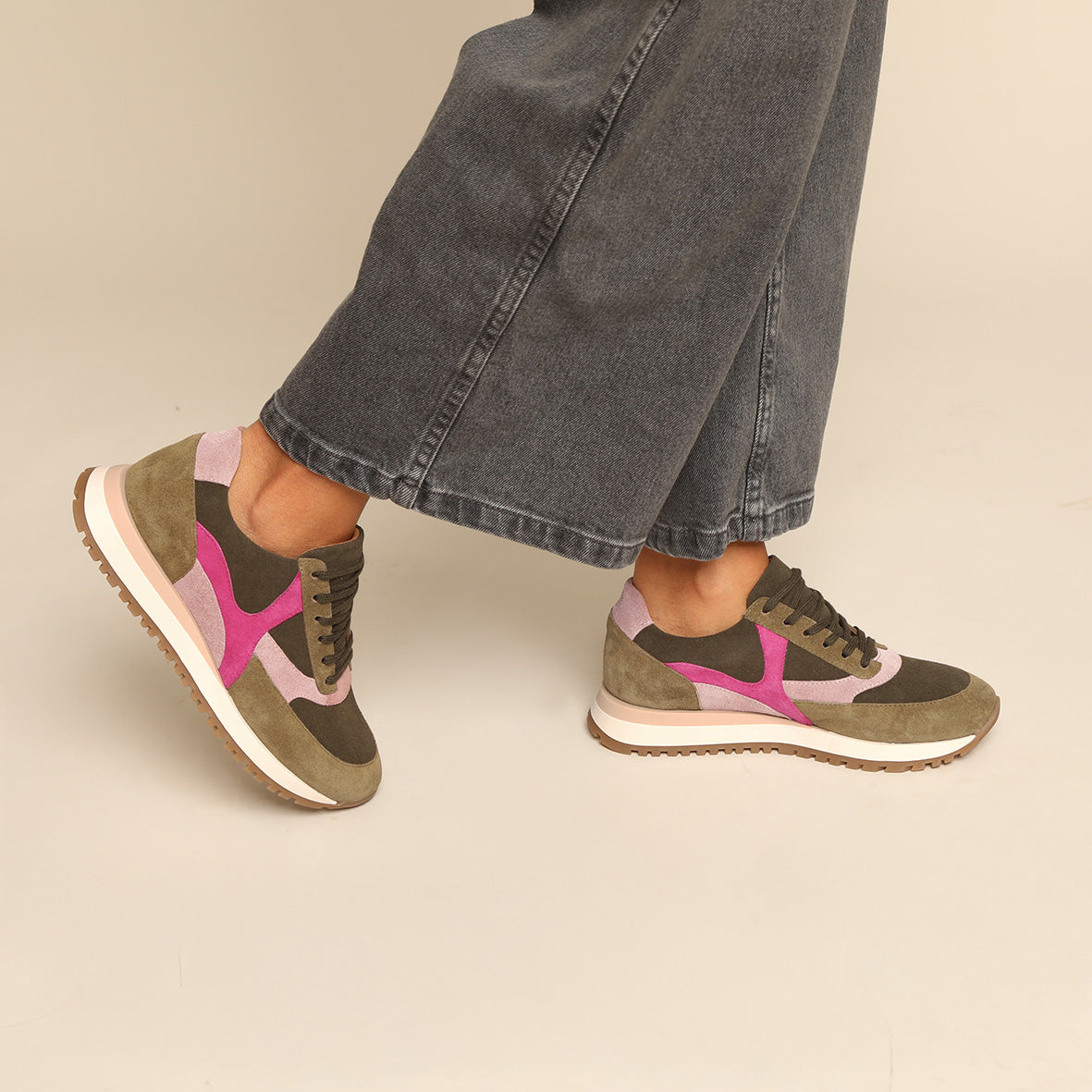 Cinda Olive Trainer by Esska