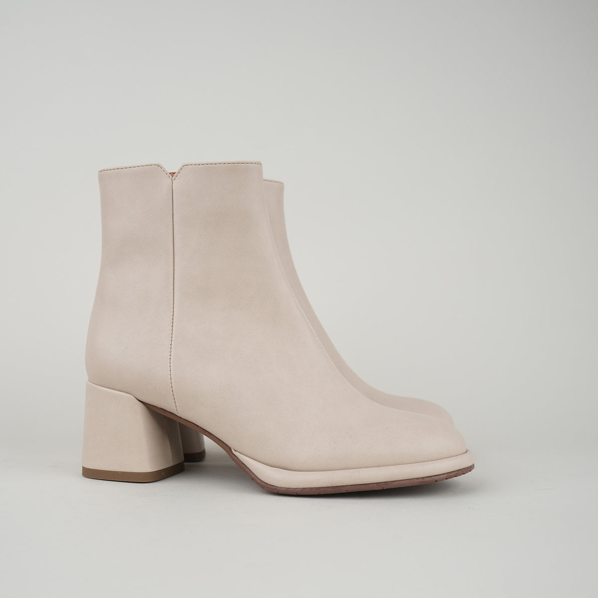 Sample - Mona Vegan Sand - Size 37 (UK4)