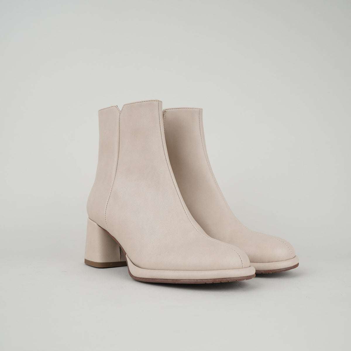 Sample - Mona Vegan Sand - Size 37 (UK4)