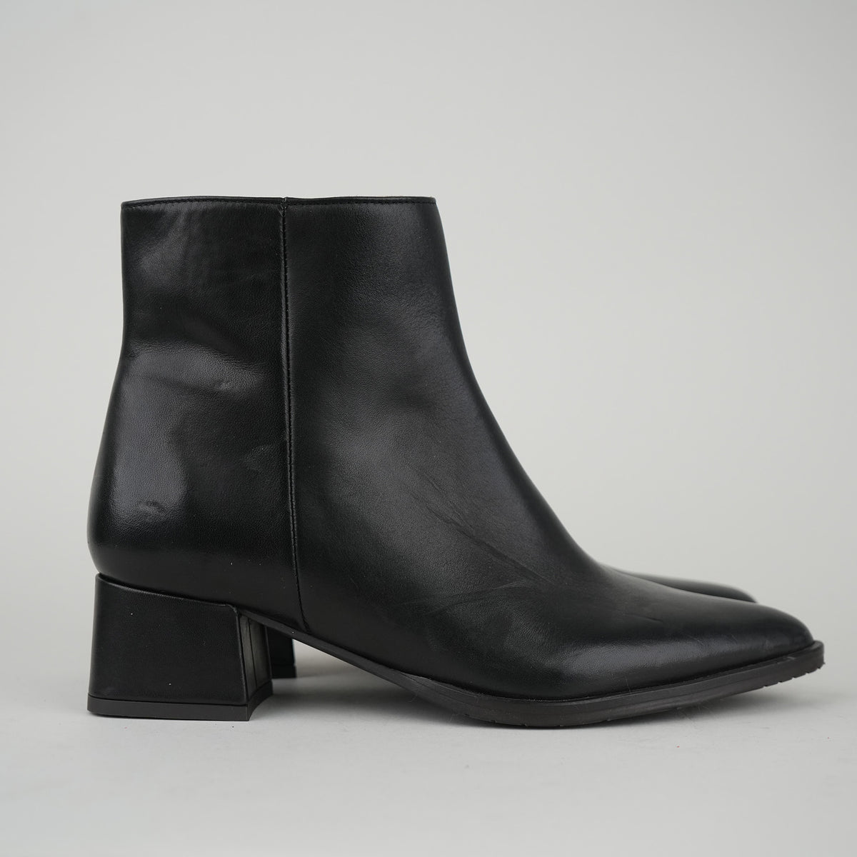 Sample - Luka Black II - Size 37 (UK4)