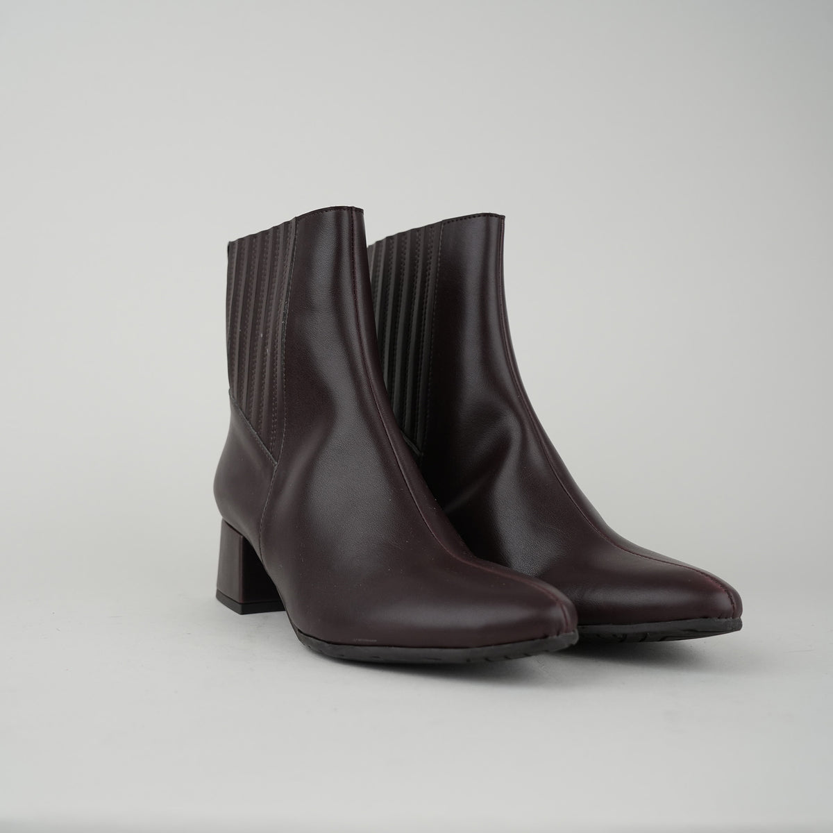 Sample - Kia  Vegan Coffee Nappa - Size 37 (UK4)