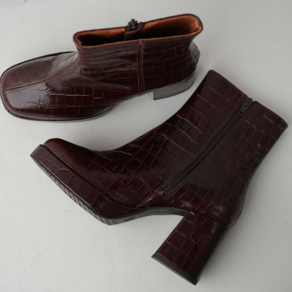 Sample - Sassy Croc Brandy - Size 37 (UK4)