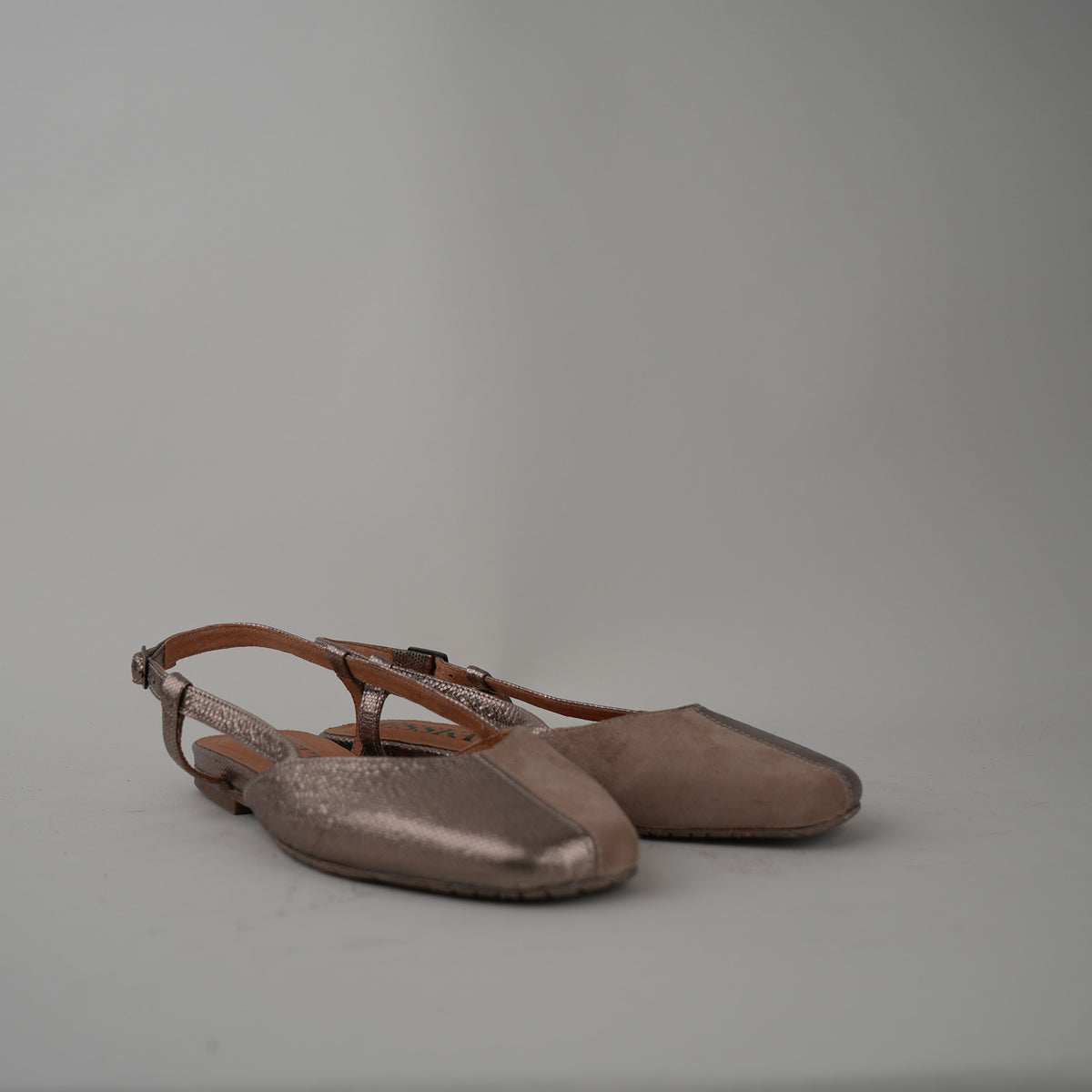 Sample - Imogen Taupe - Size 37 (UK4)