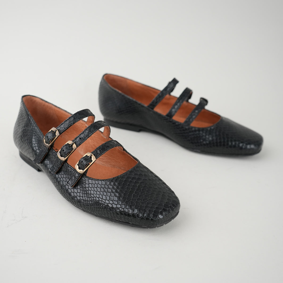 Sample - Ilo Black Snake - Size 37 (UK4)