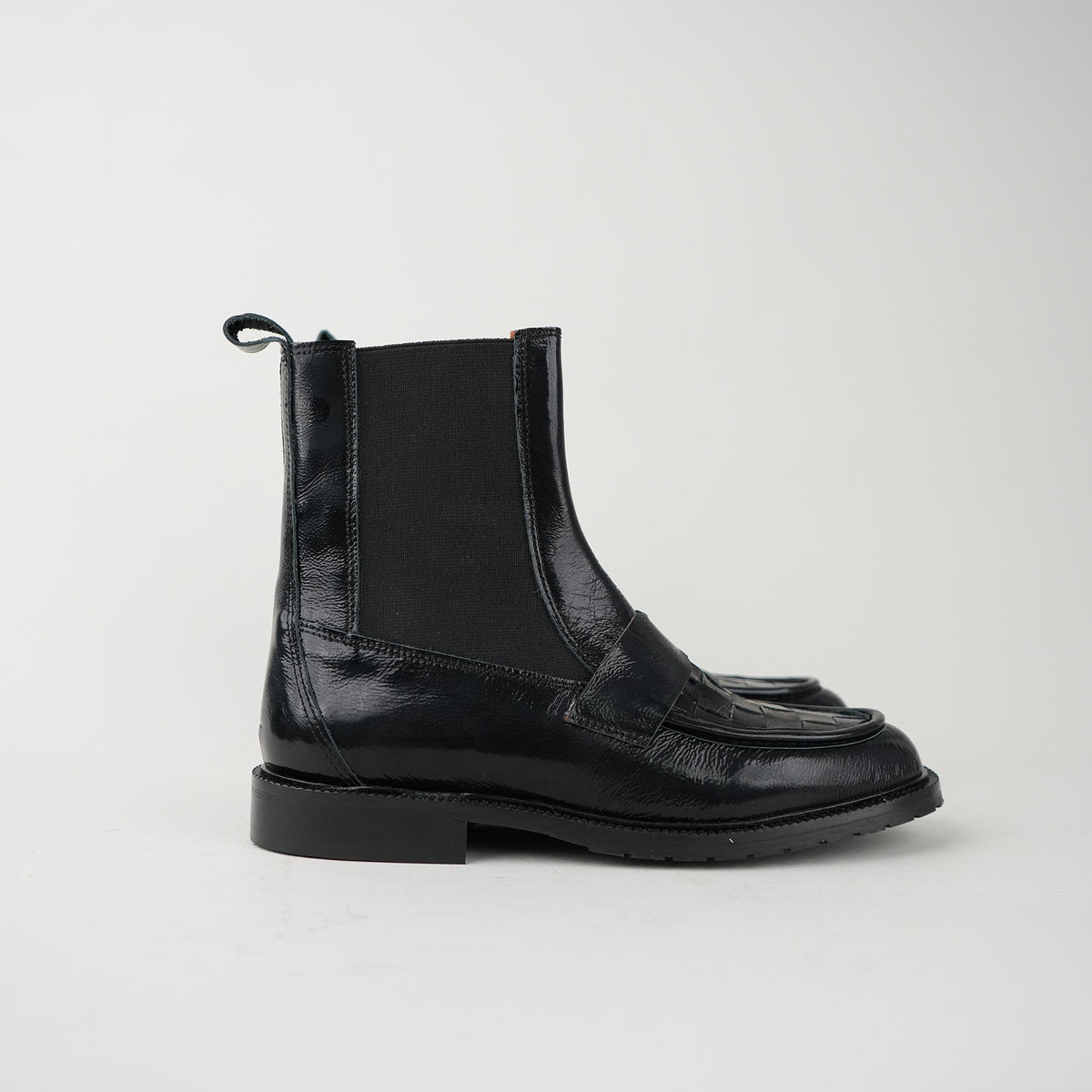 Sample - Kayan Patent Black - Size 37 (UK4)