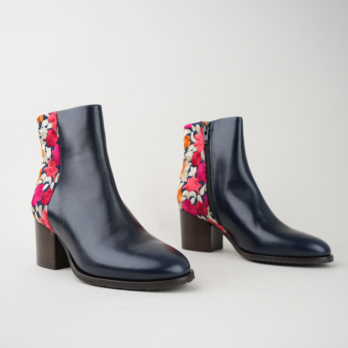 Sample - Natasha Navy Floral - Size 37 (UK4)