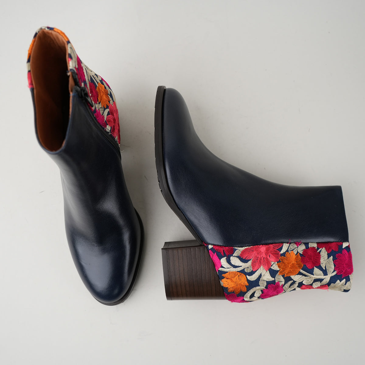 Sample - Natasha Navy Floral - Size 37 (UK4)