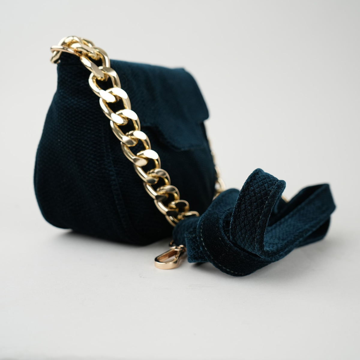 Sample - Romeo Velvet Teal