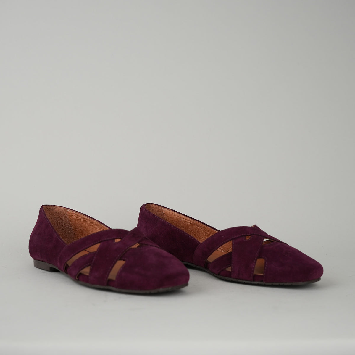 Sample - Ivory Plum - Size 37 UK4 Flat Shoe by Esska