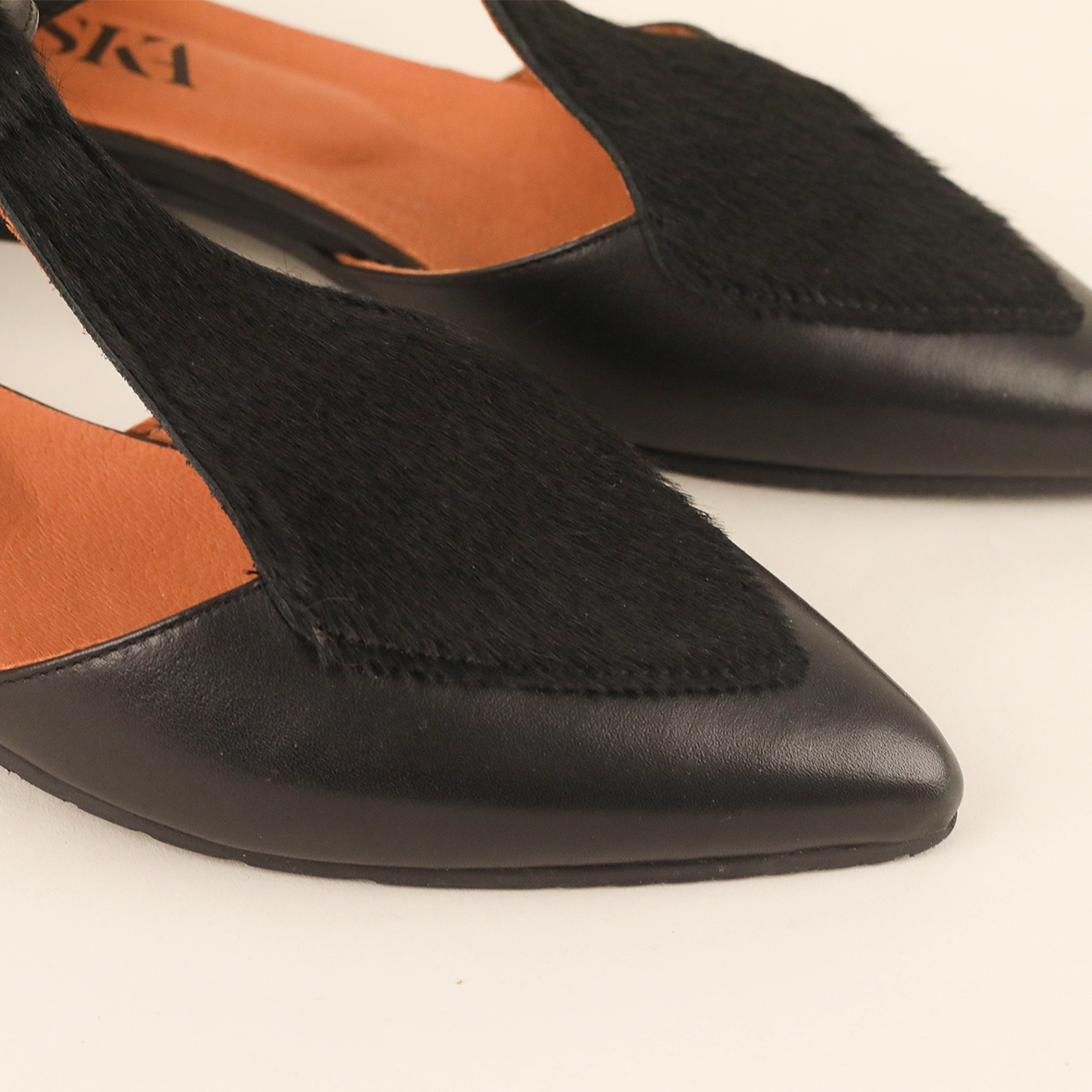 Harmony Black