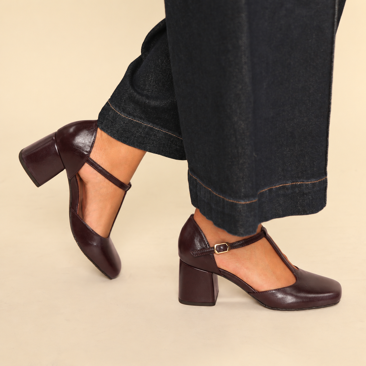 Joy WIDE Bordeaux Mid Shoe by Esska