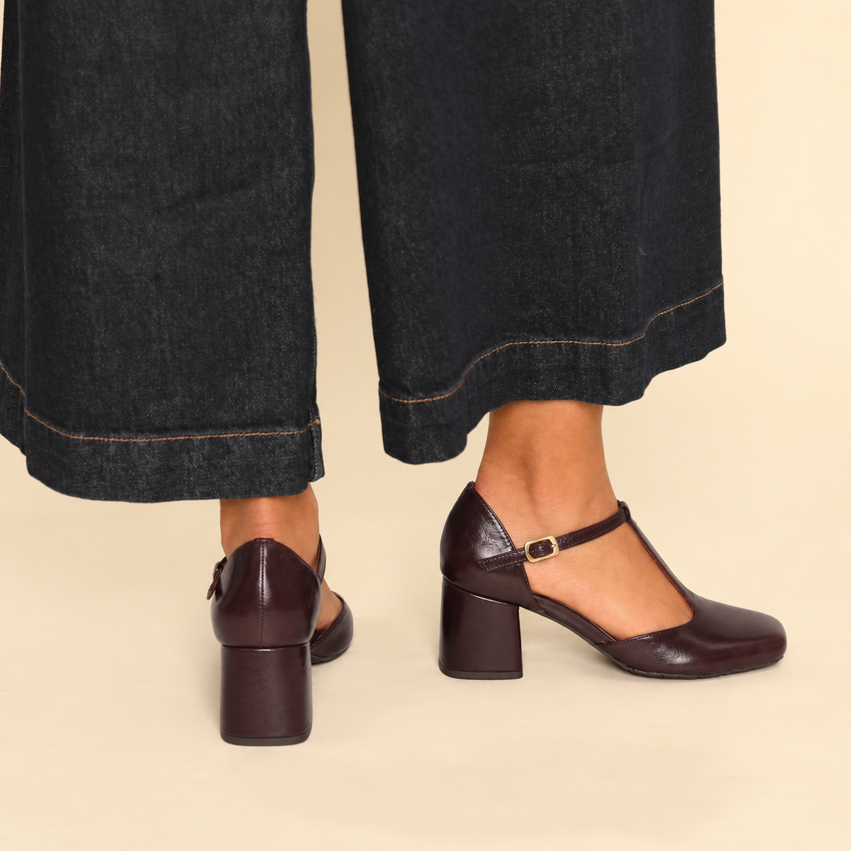 Joy WIDE Bordeaux Mid Shoe by Esska