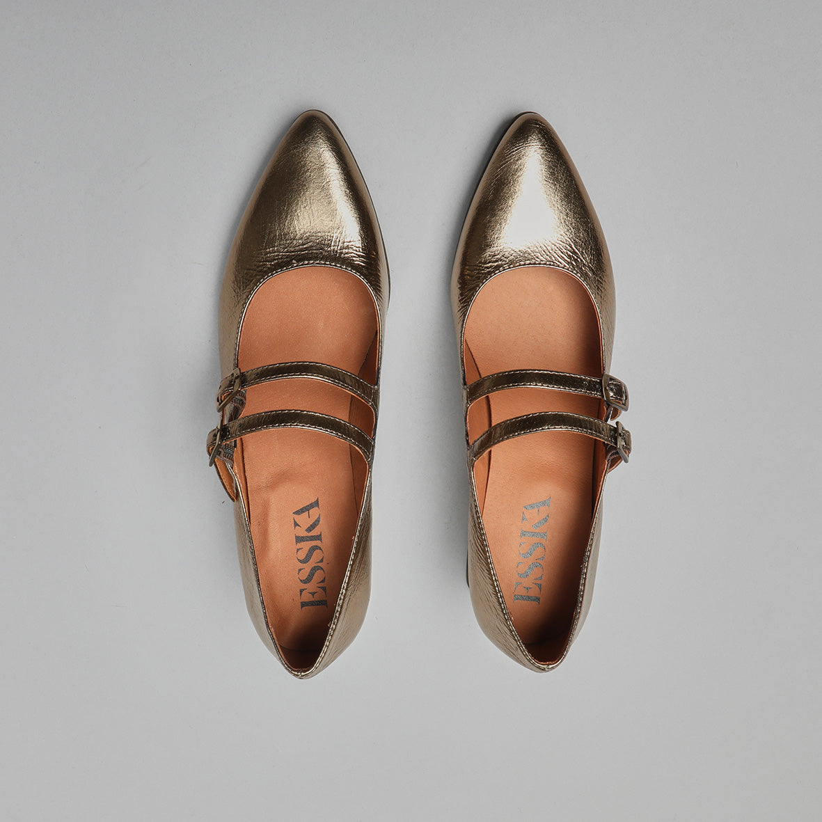 Laura Smoke Low Shoe by Esska
