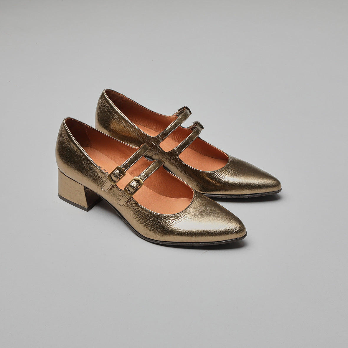 Laura Smoke Low Shoe by Esska