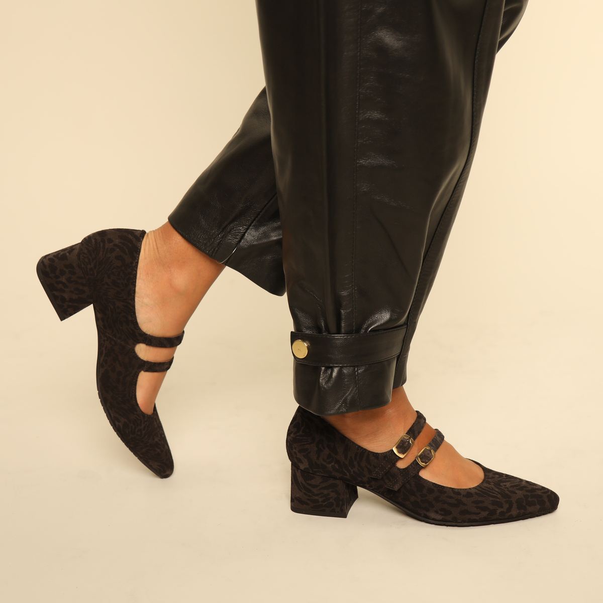 Laura WIDE Dark Brown Leopard Low Shoe by Esska