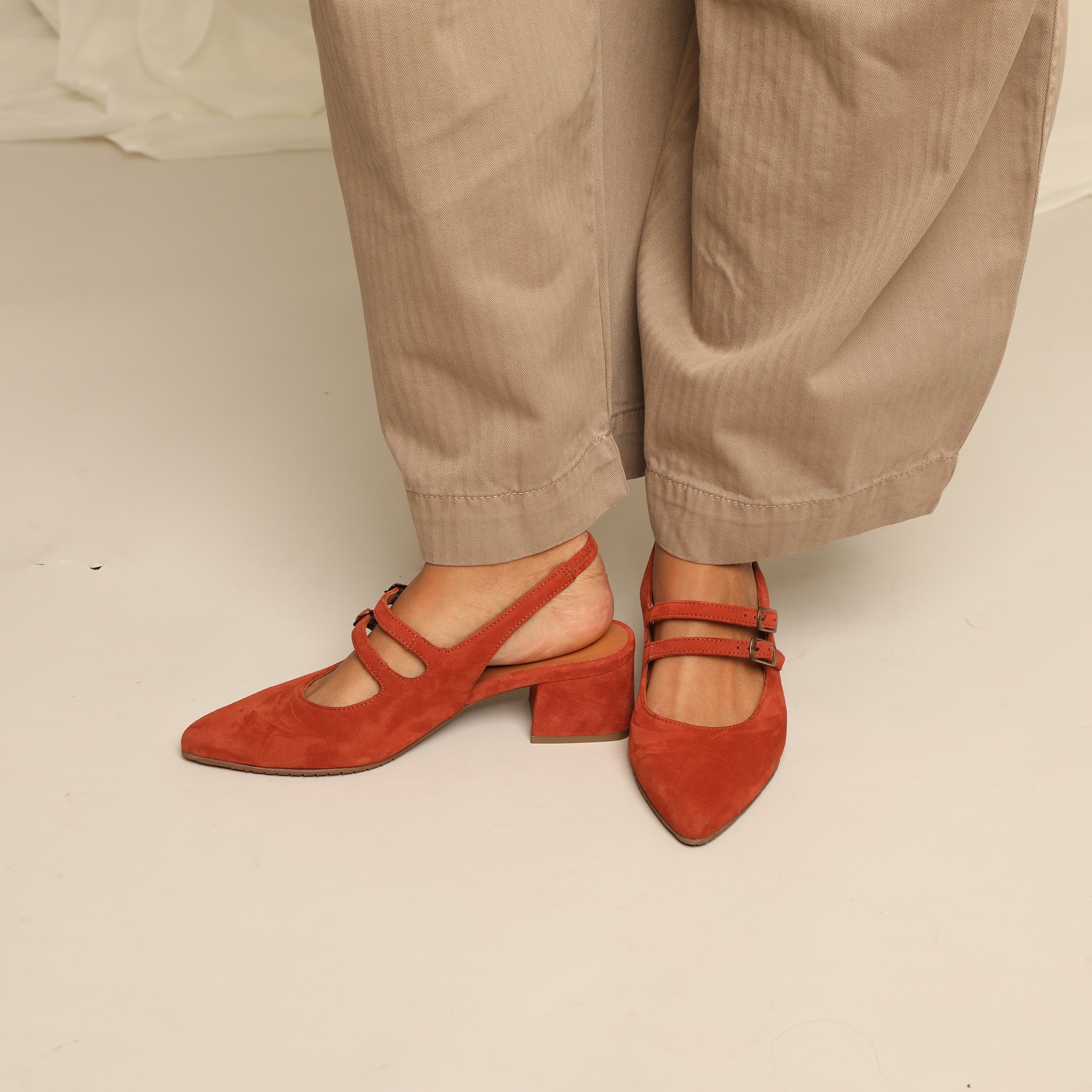 Layal Rust Low Shoe by Esska