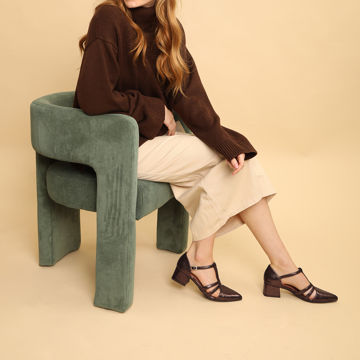 Lina Metallic Dark Brown Low Shoe by Esska