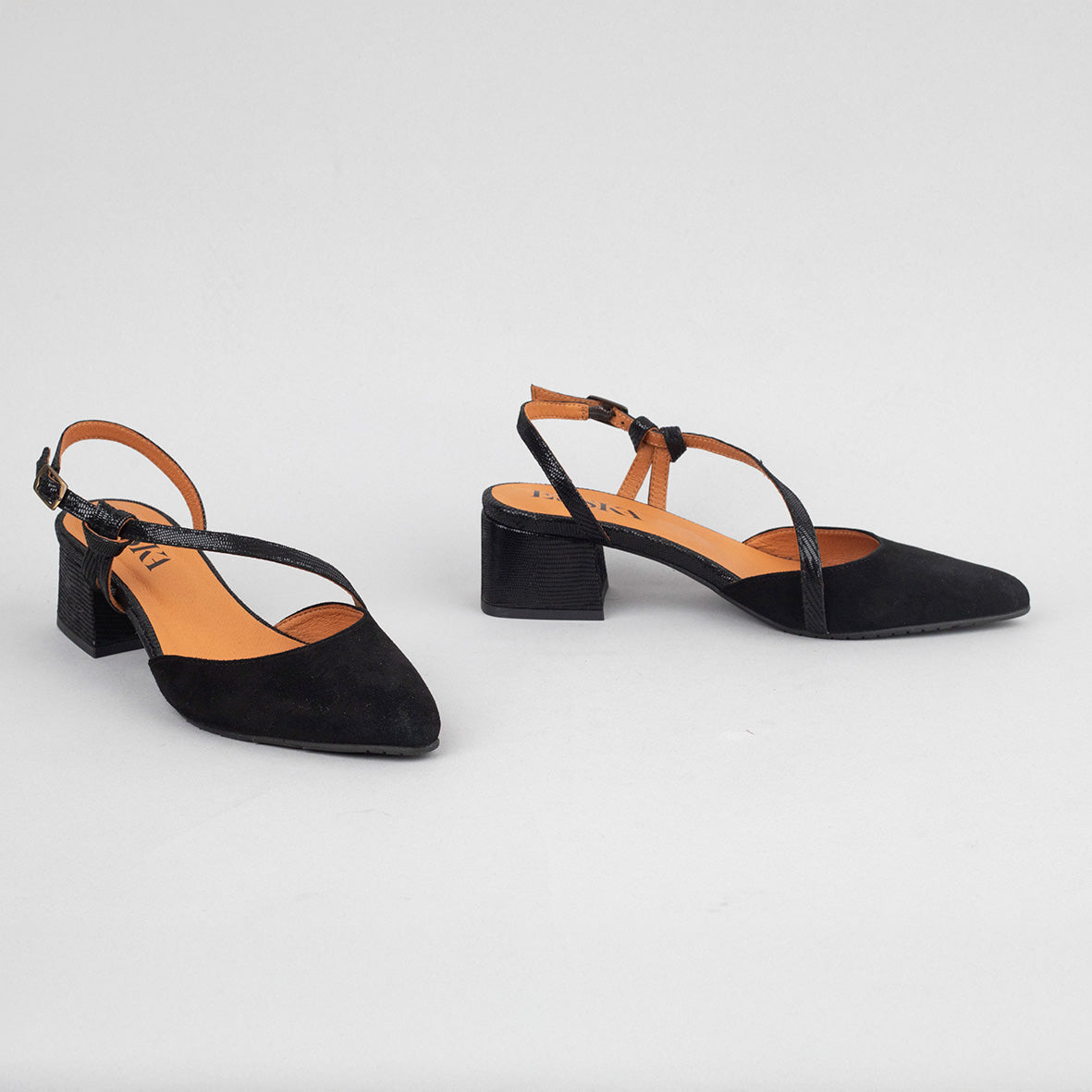 Luna Black Low Shoe by Esska