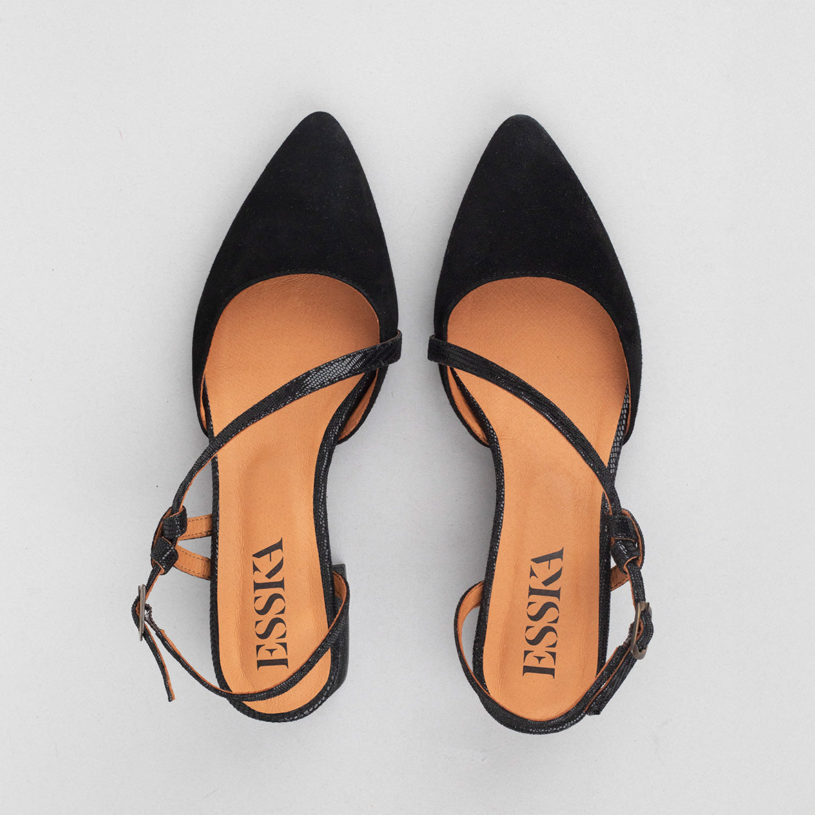 Luna Black Low Shoe by Esska