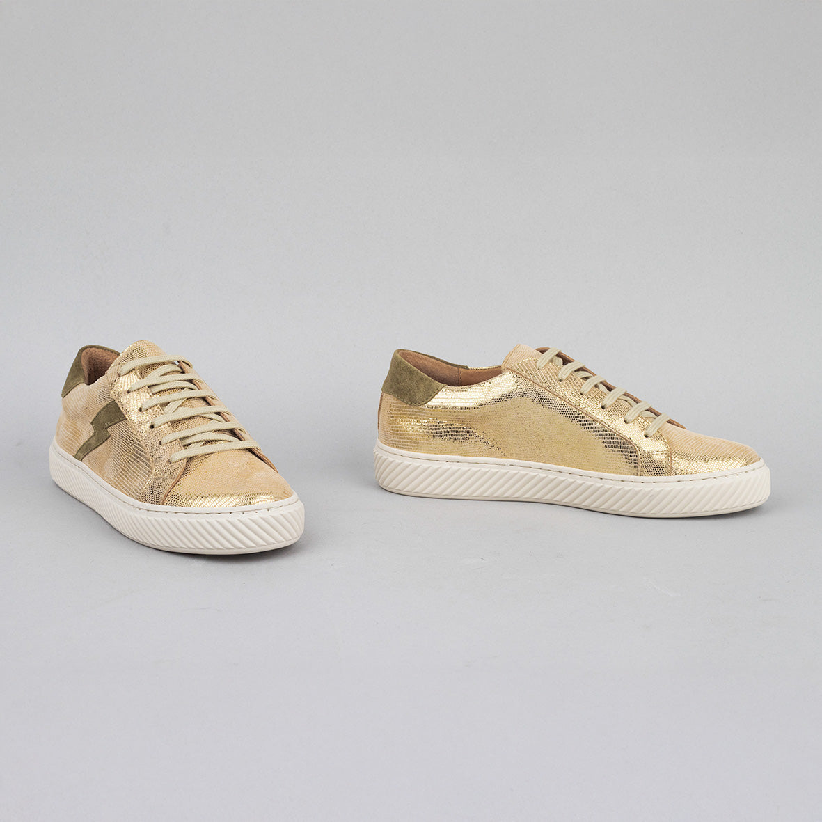 Nola Gold SP Trainer by Esska