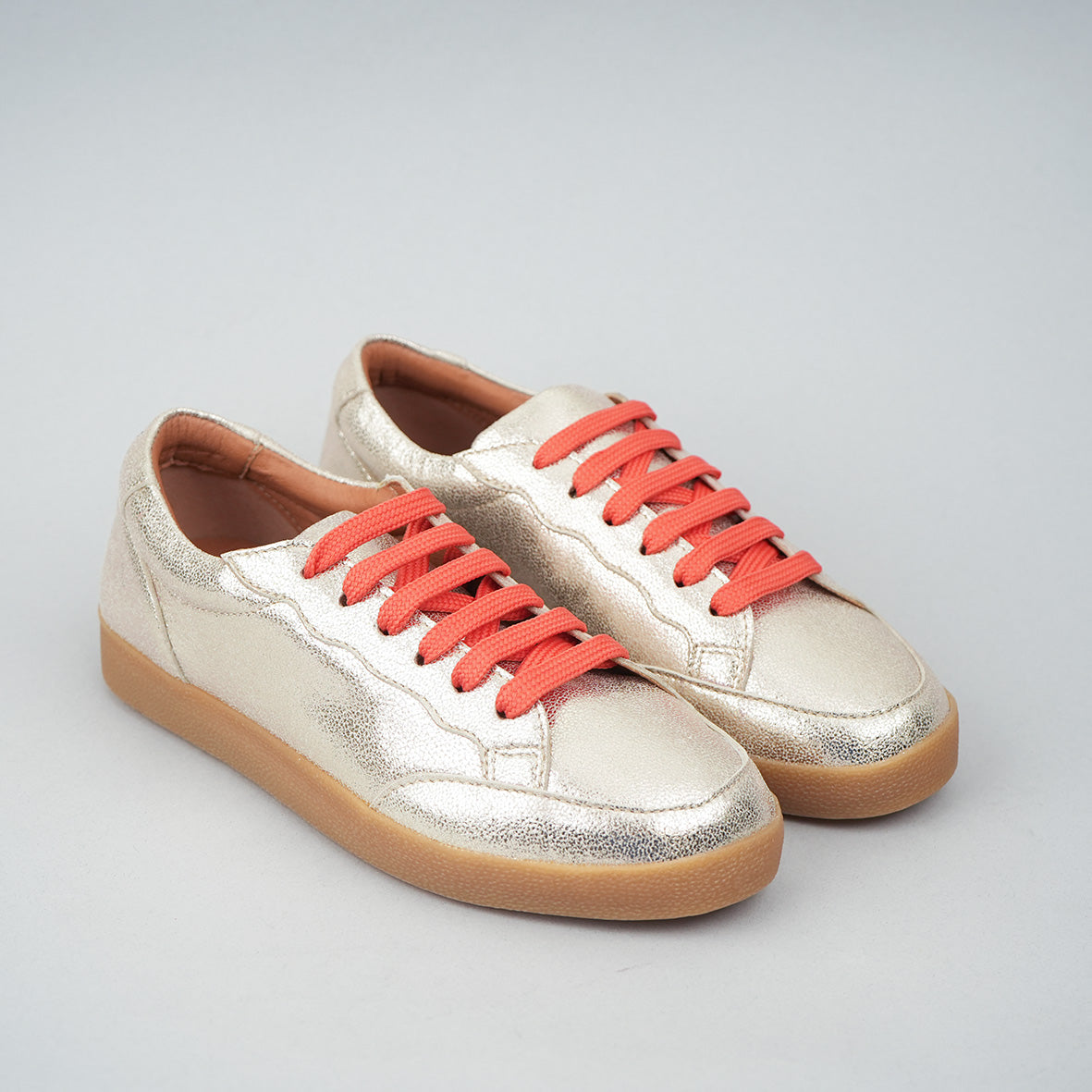 Olly Vegan Platinum Trainer by Esska