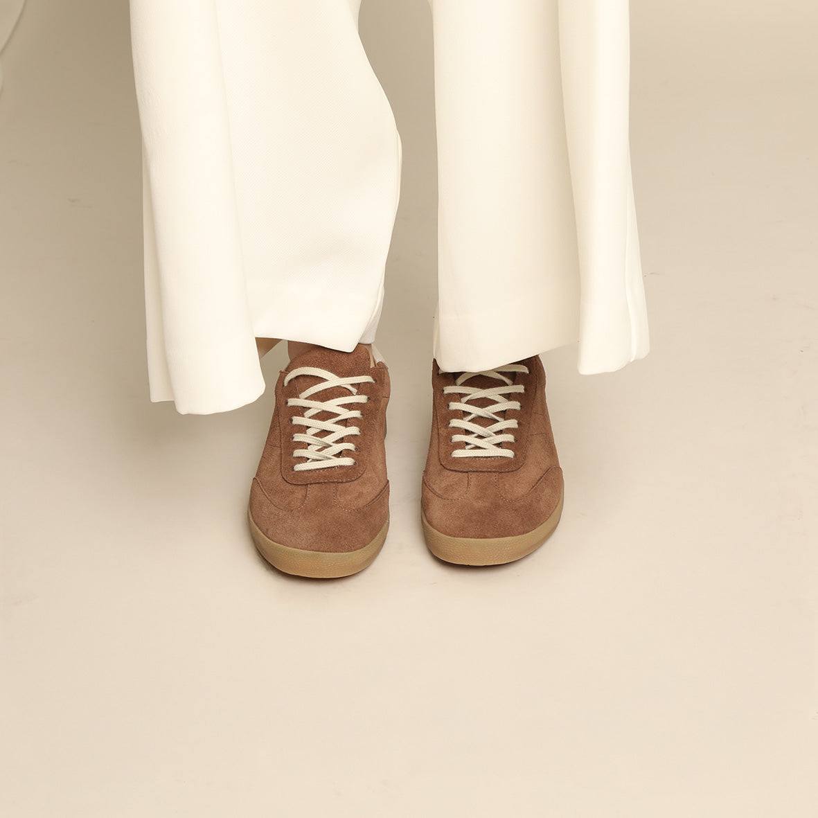 Oslo Chestnut Trainer by Esska