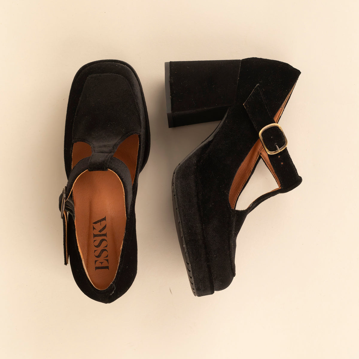 Saffron Velvet black