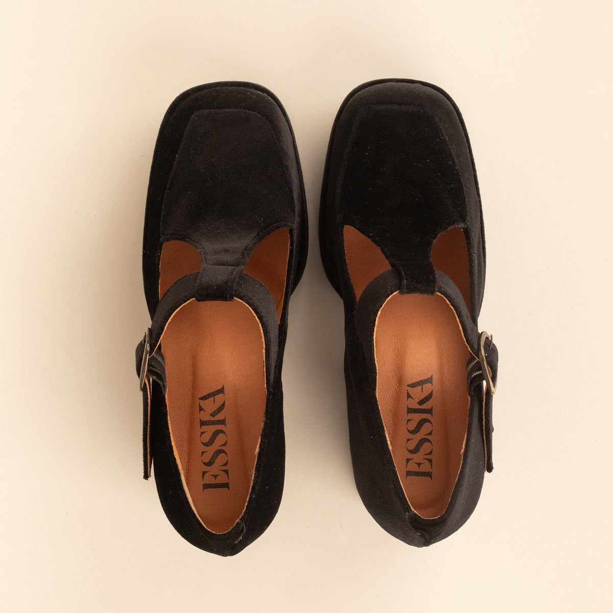 Saffron Velvet black