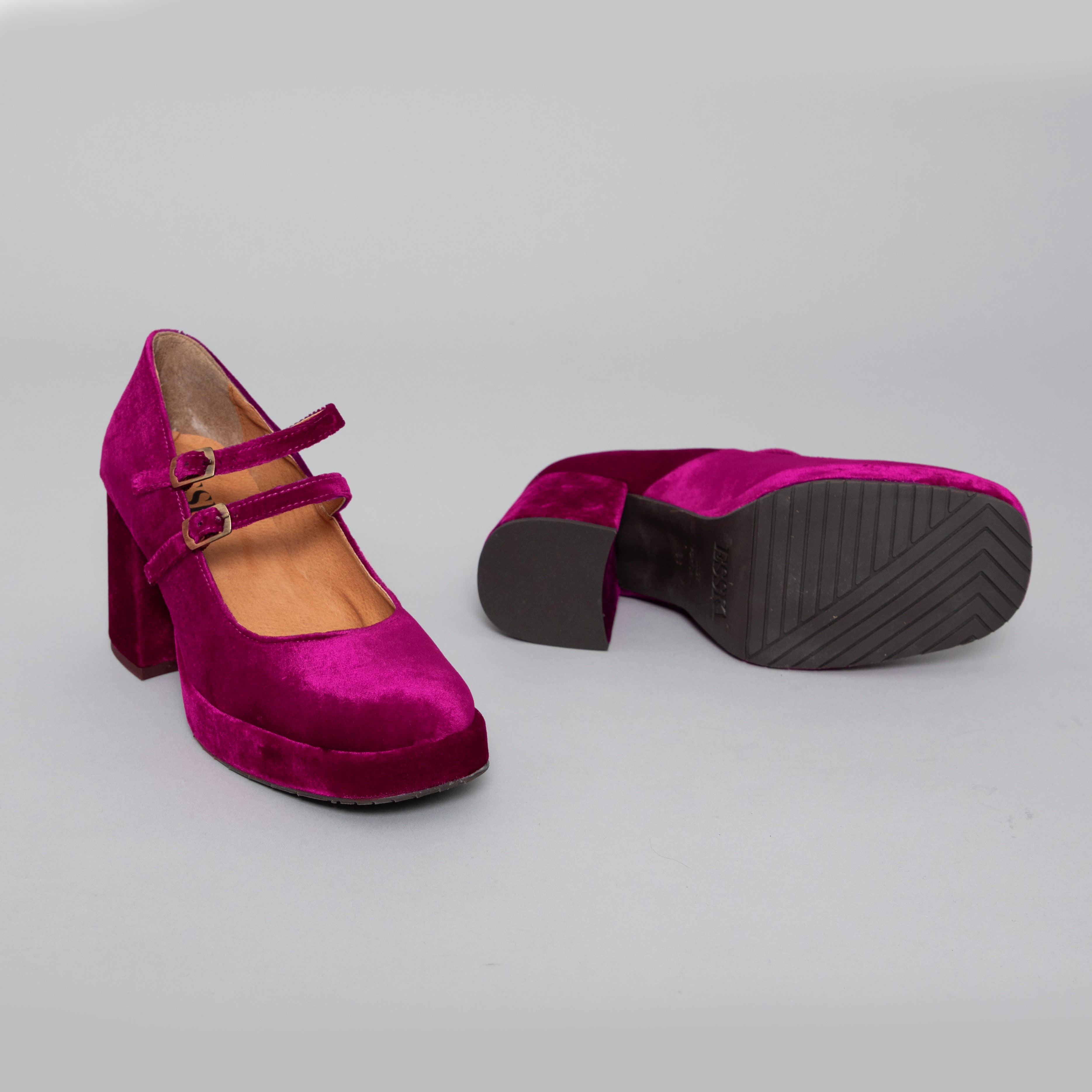 Magenta best sale shoes womens