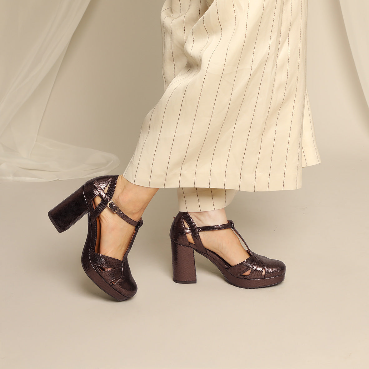 Venice Metallic Dark Brown High Shoe by Esska