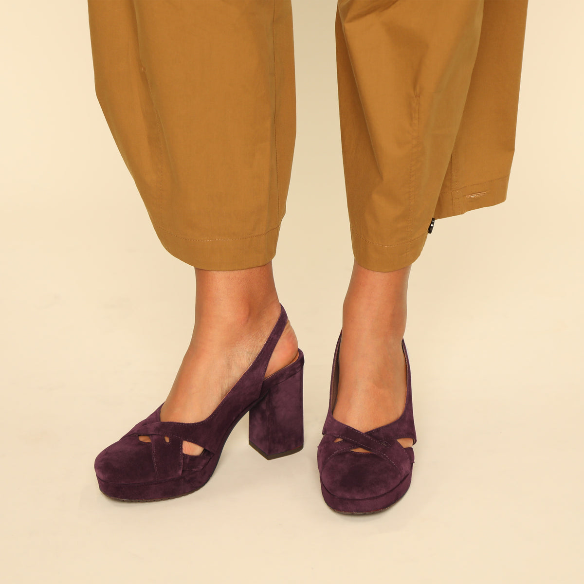 Vivian Plum High Shoe by Esska