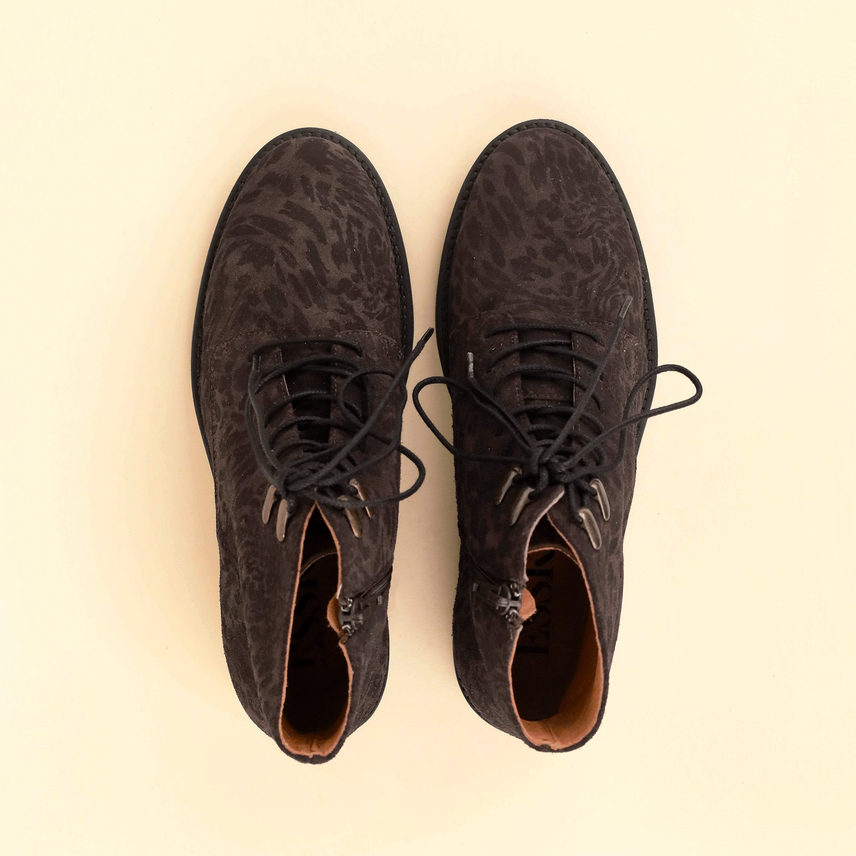 Wren Dark Brown Leopard