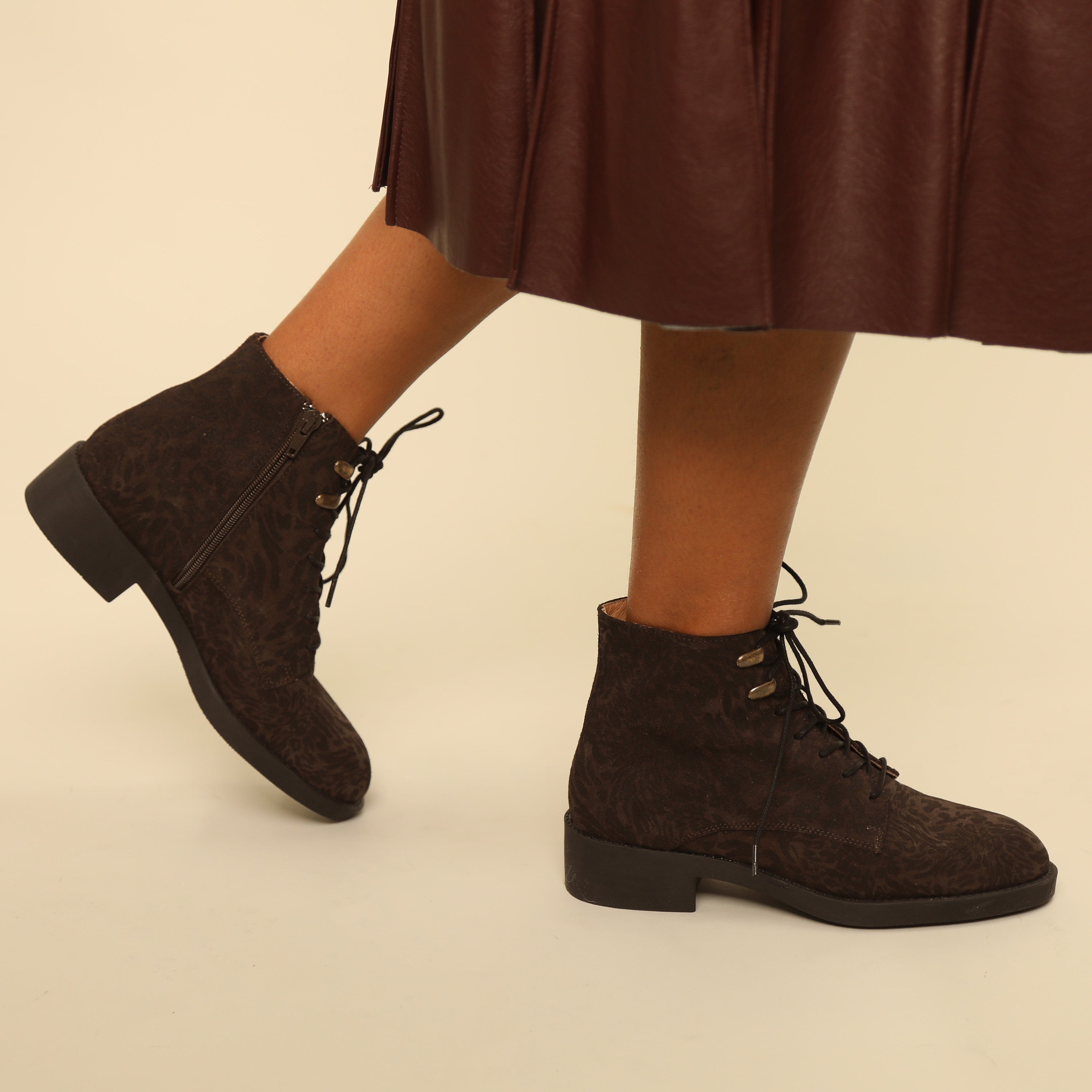 Wren Dark Brown Leopard