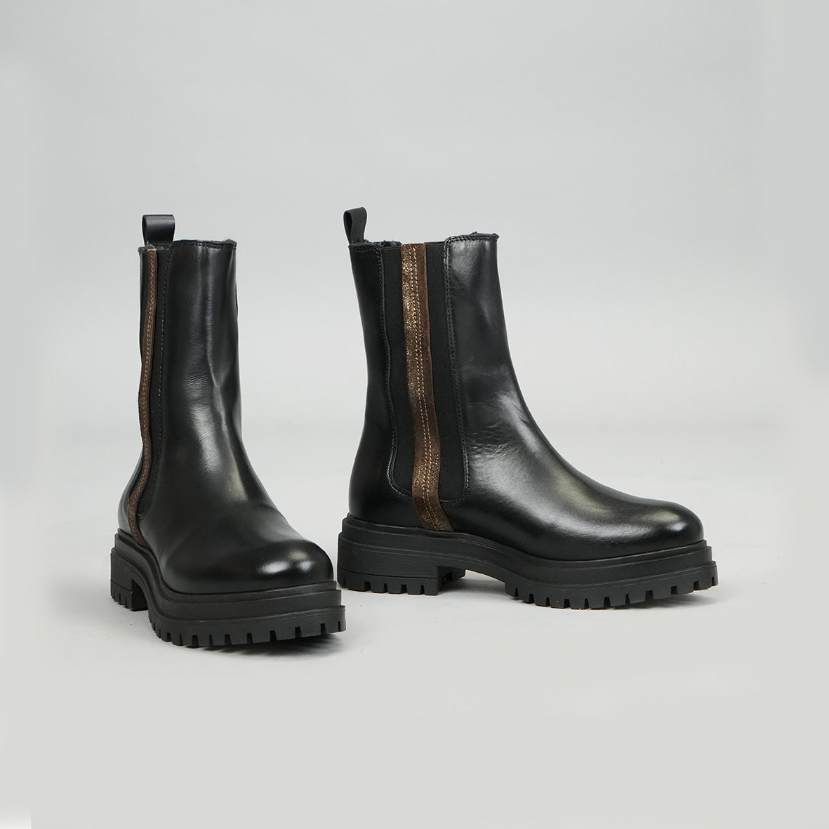 Yaline Black