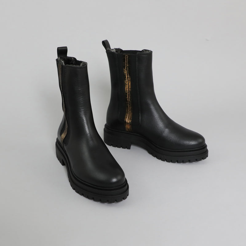 Yaline Black